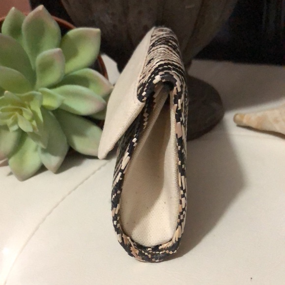 Mini Coin Purse-Woven Plastic & Cloth-Tan/Black-4x3-Snap Flap Closure-EUC - Picture 5 of 11